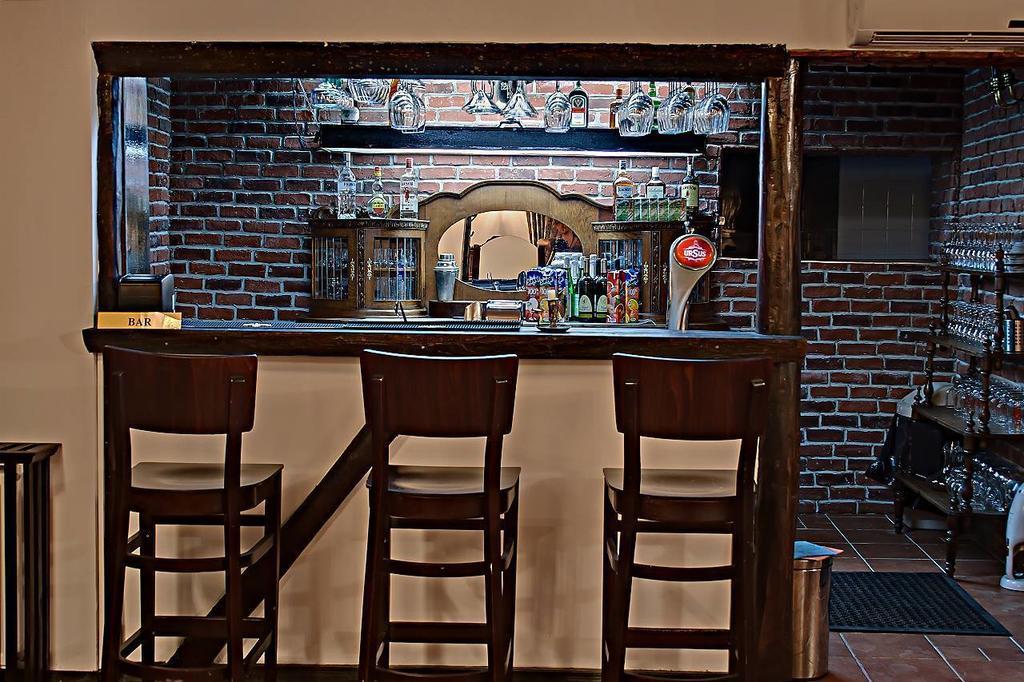 Pensiune-Restaurant Tara Luanei Серата-Монтеору Екстер'єр фото