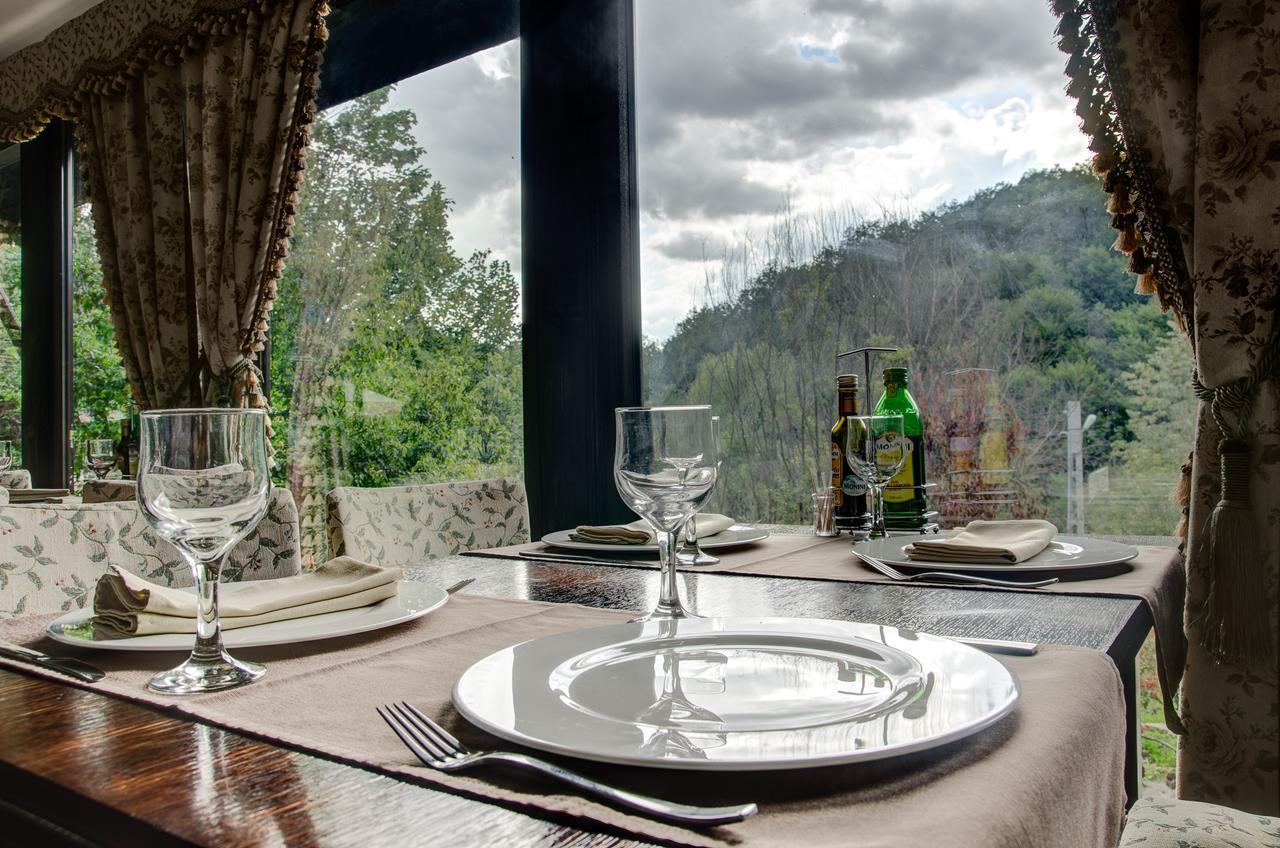 Pensiune-Restaurant Tara Luanei Серата-Монтеору Екстер'єр фото